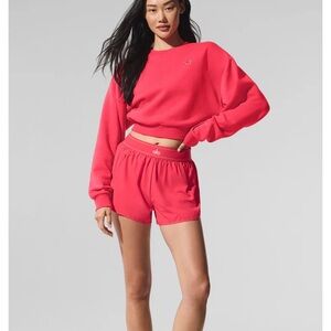 ALO Yoga Candy Red Cripped Accolade sweatshirt